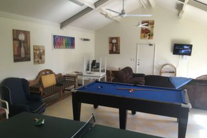 Room 6 of 14