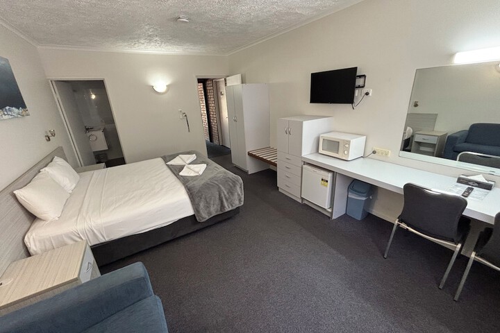 Room 15 of 53