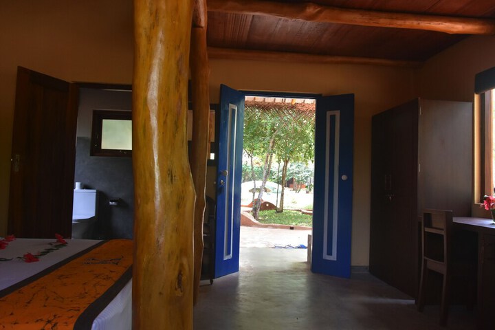 Room 12 of 33