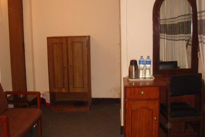 Room 18 of 32