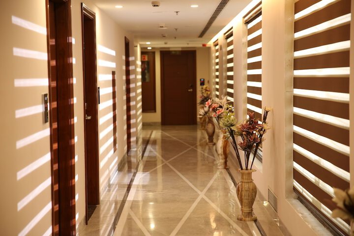 Ballroom/Hall 44 of 55