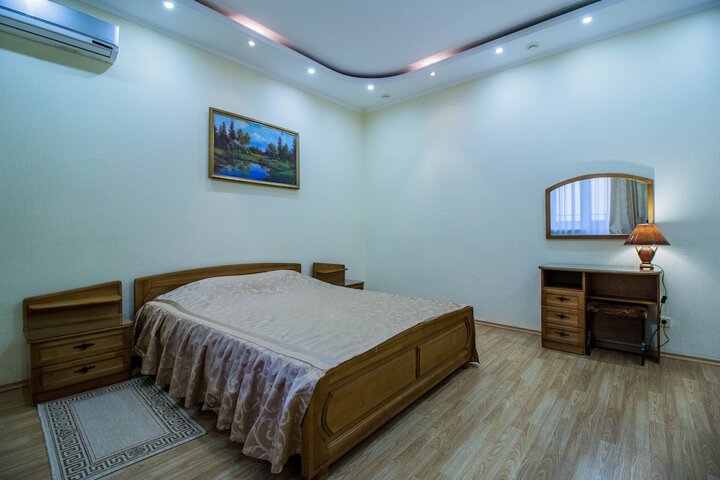 Room 4 of 21