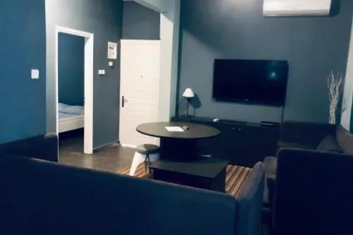 Room 2 of 11