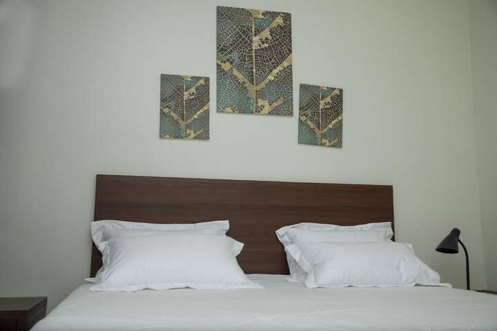 Room 6 of 11