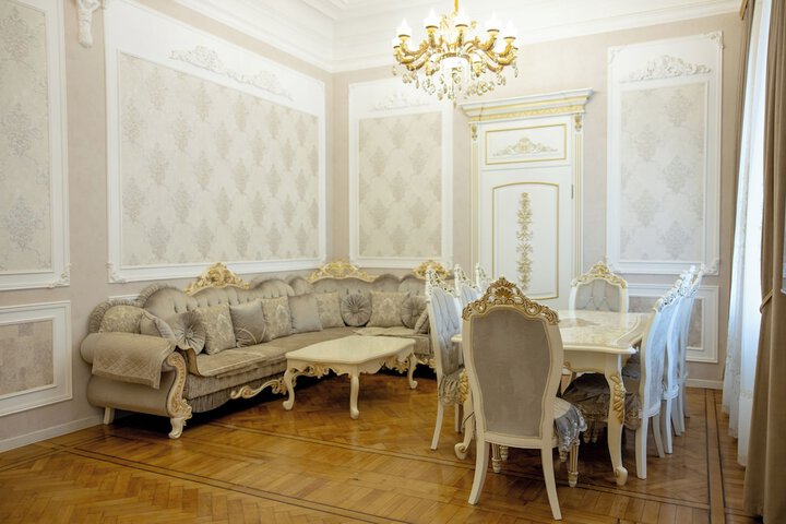 Room 9 of 9