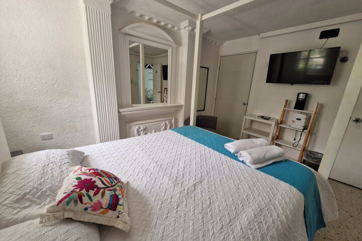 Room 15 of 38