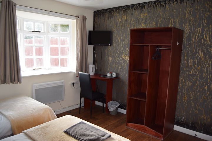 Room 9 of 27