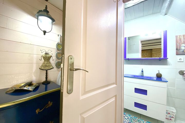 Room 5 of 35