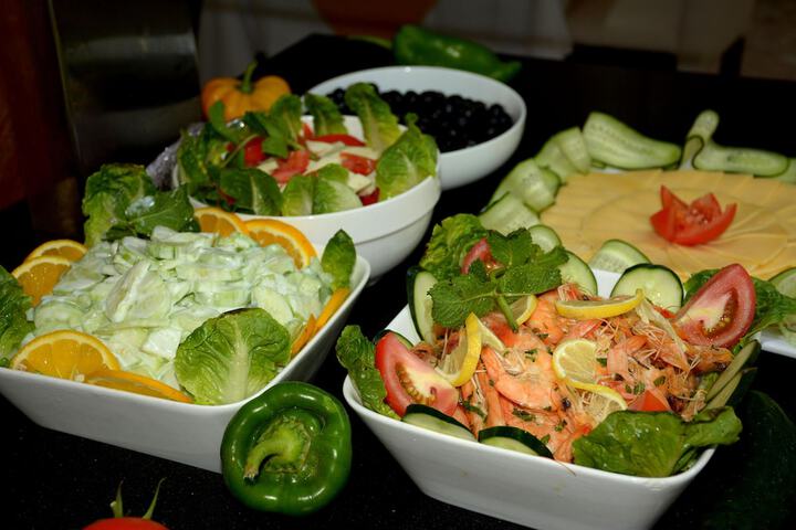 Dining 38 of 61