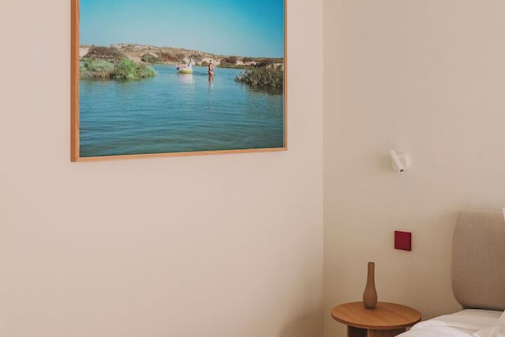 Room 4 of 186
