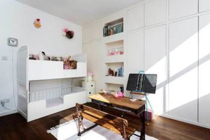 Room 10 of 22