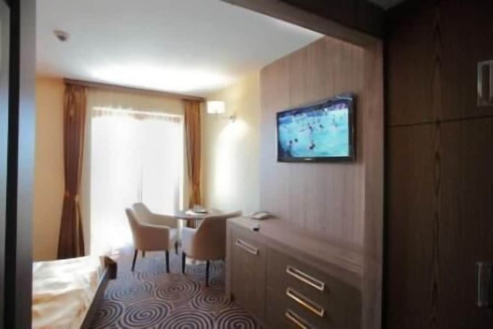 Room 9 of 61