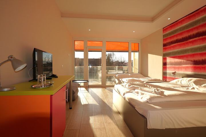Room 12 of 91