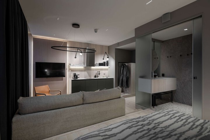 Room 51 of 122