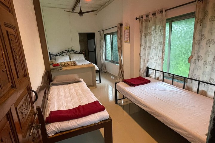 Room 3 of 6