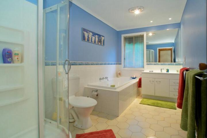 Mornington Beach Retreats