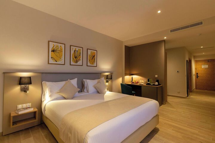 Room 8 of 29