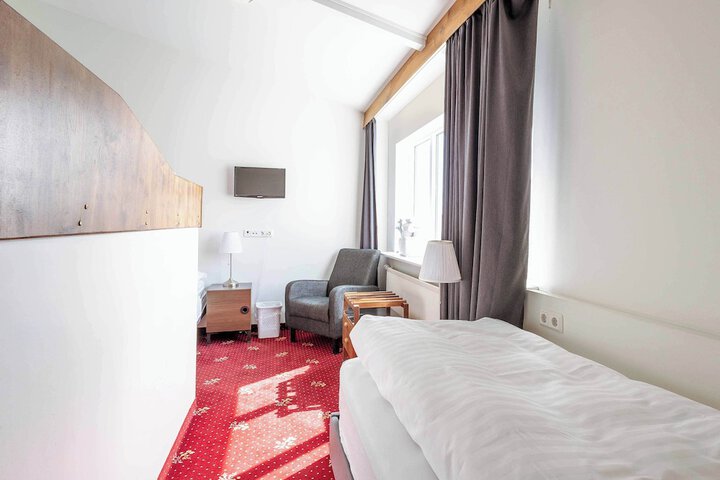 Room 14 of 52