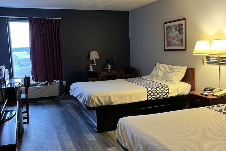 2 Double Beds (5 of 5)