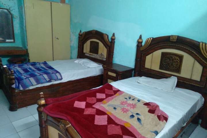 Goroomgo Viren International Agra