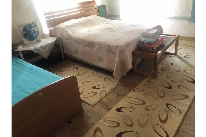 Room 6 of 35