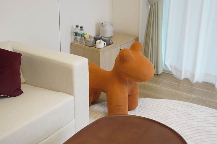 Room 33 of 95