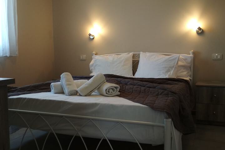 Room 4 of 60