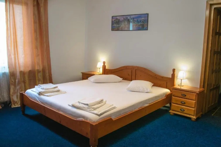 Room 3 of 19