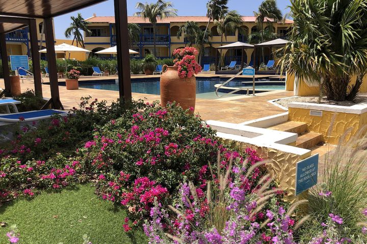 Pool Hotel