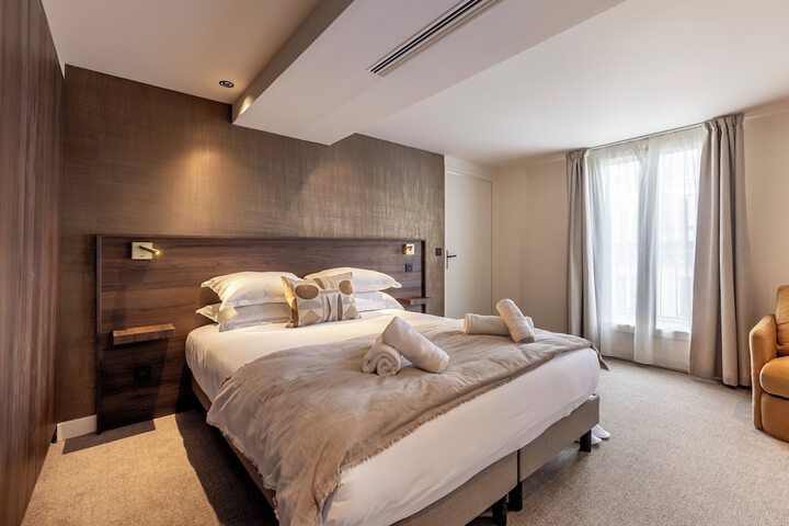Room 14 of 65