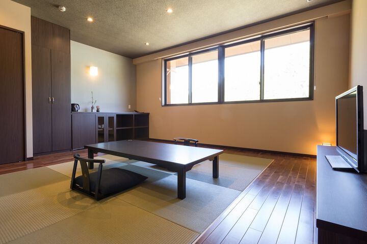 Room 11 of 61