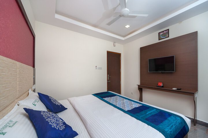 Room 10 of 24