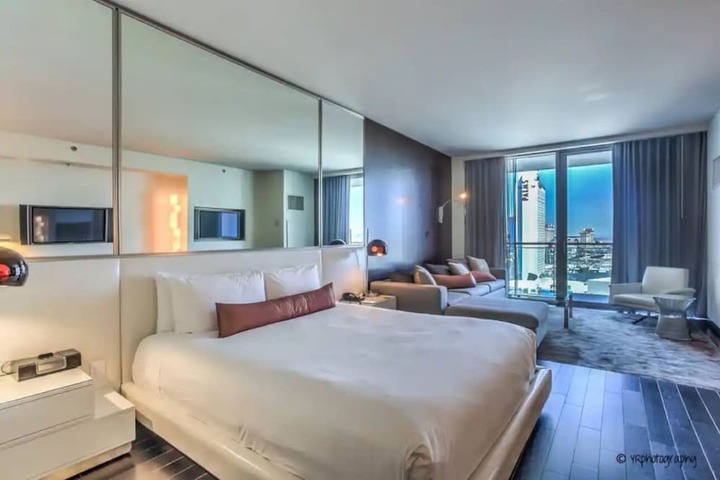 Room 3 of 26