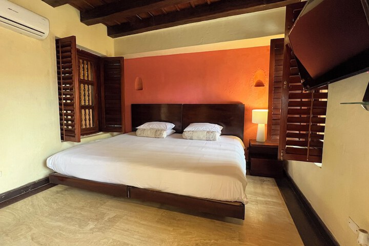 Room 11 of 59