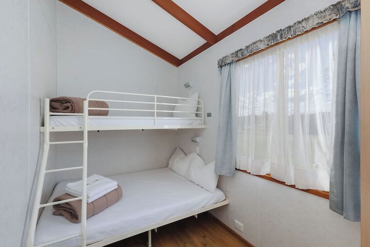 Room 8 of 43
