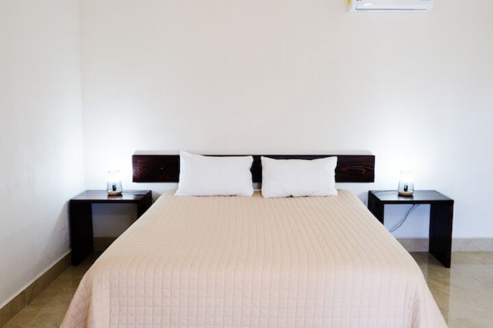 Room 54 of 211