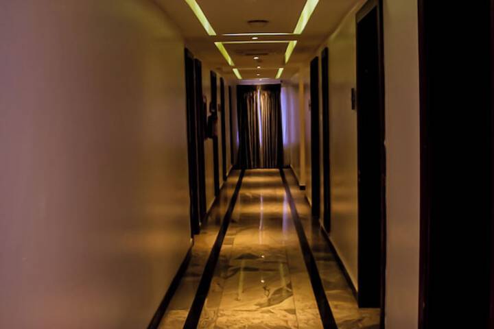Ballroom/Hall 42 of 46