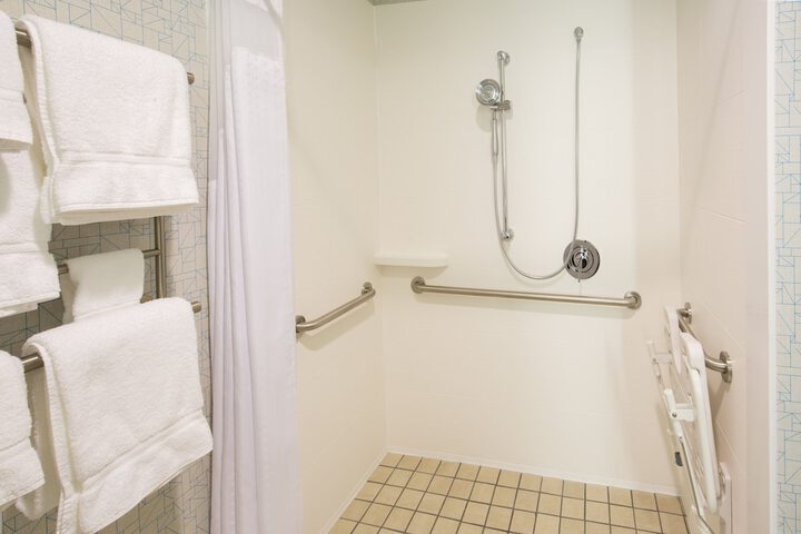 Room 10 of 39