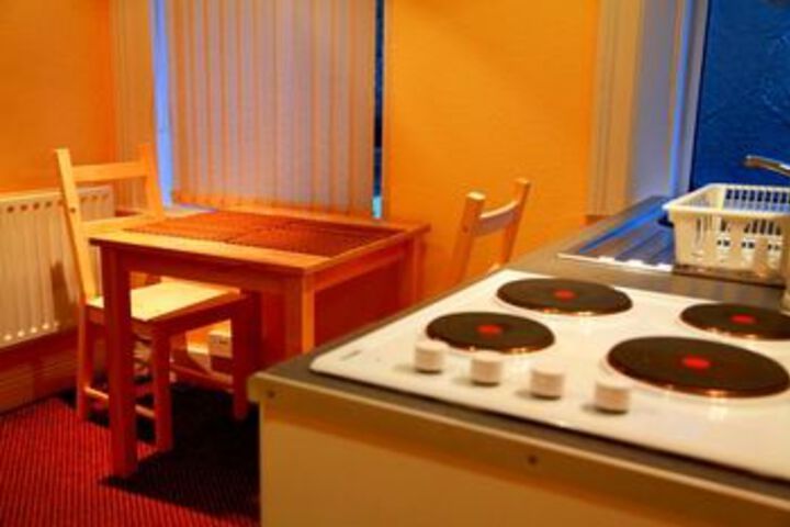 Room 33 of 40