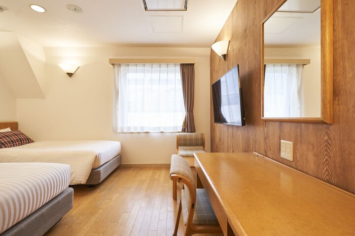 Room 15 of 47