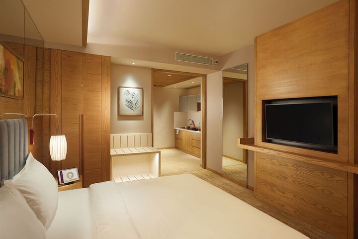Room 11 of 82