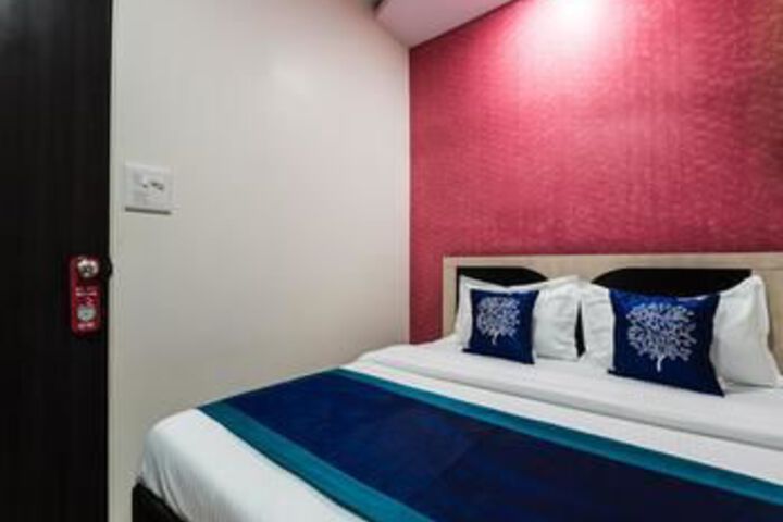 Room 10 of 22