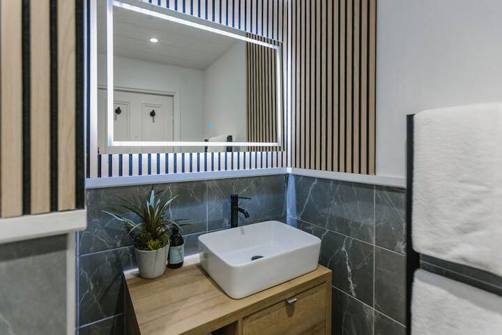 Room 14 of 21