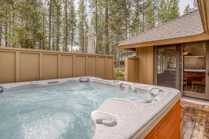 Pool 14 of 24