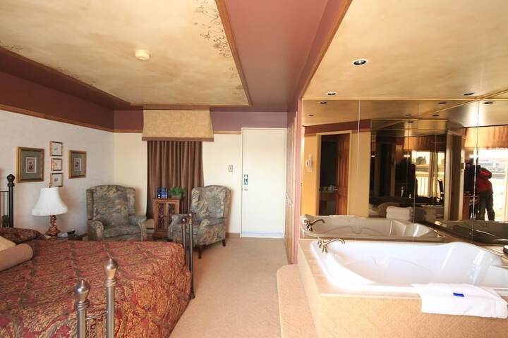 Room 15 of 36