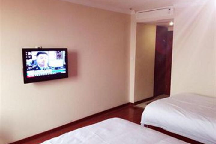 Room 15 of 27