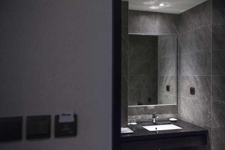 Room 46 of 65