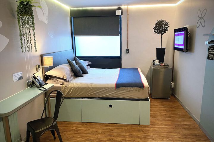 Room 27 of 55