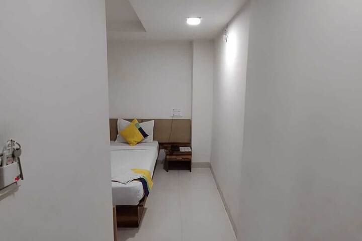 Room 5 of 38