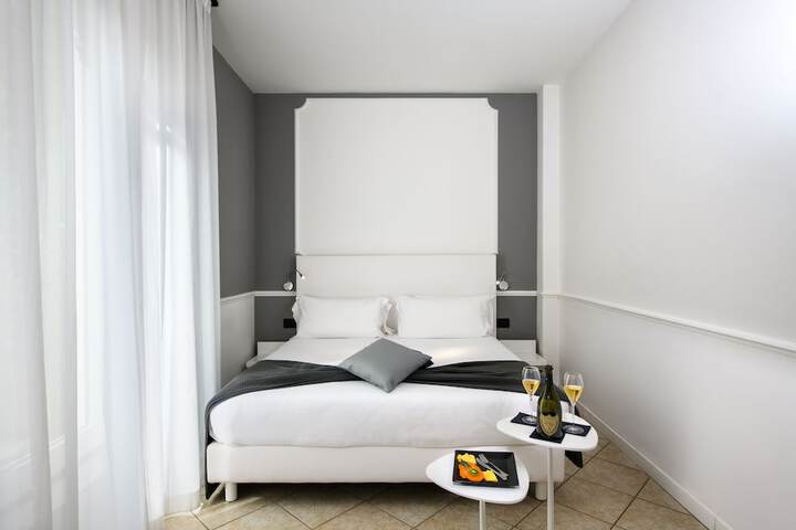 Room 34 of 100